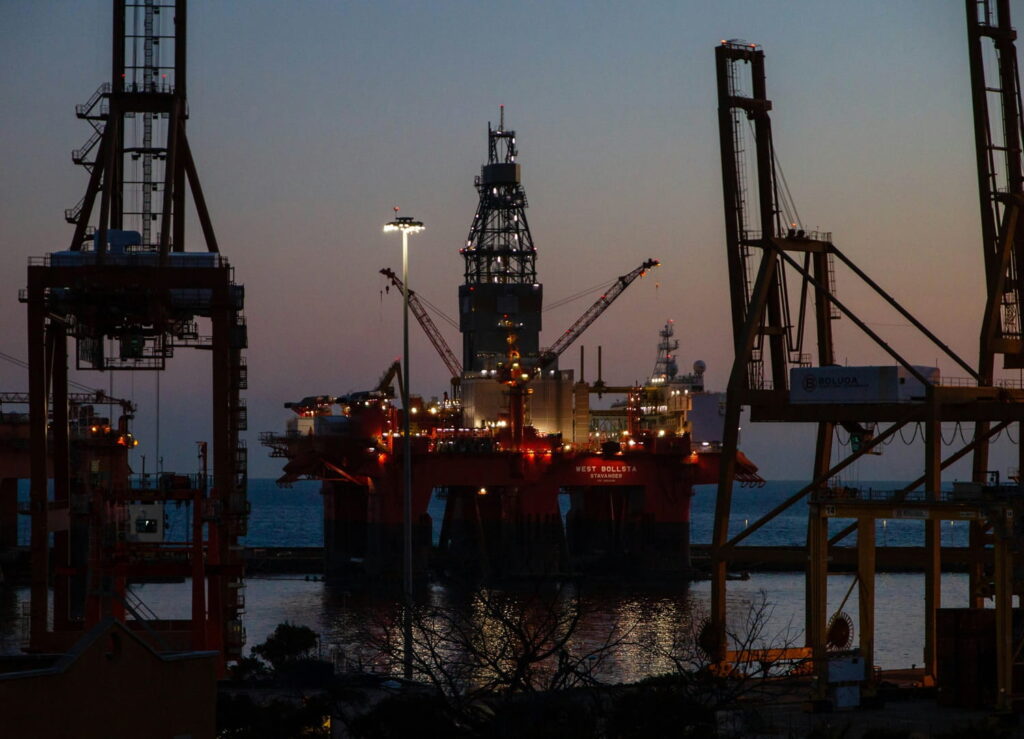 the largest oil rigs and how they work